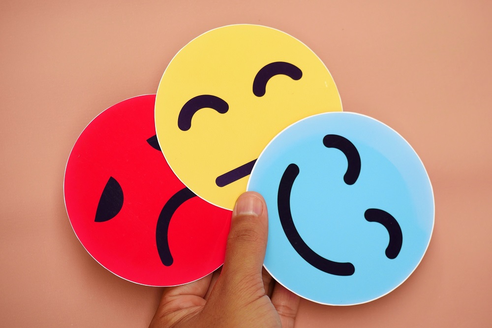 Cómo regular el cortisol: hábitos, plantas adaptógenas y complementos alimenticios