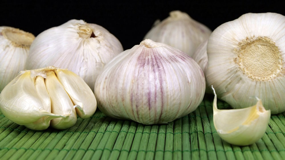 Ventajas del extracto de ajo desodorizado sobre el ajo crudo